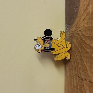 Disney Pluto pin